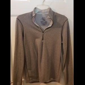 Patagonia gray long sleeve zipper pullover